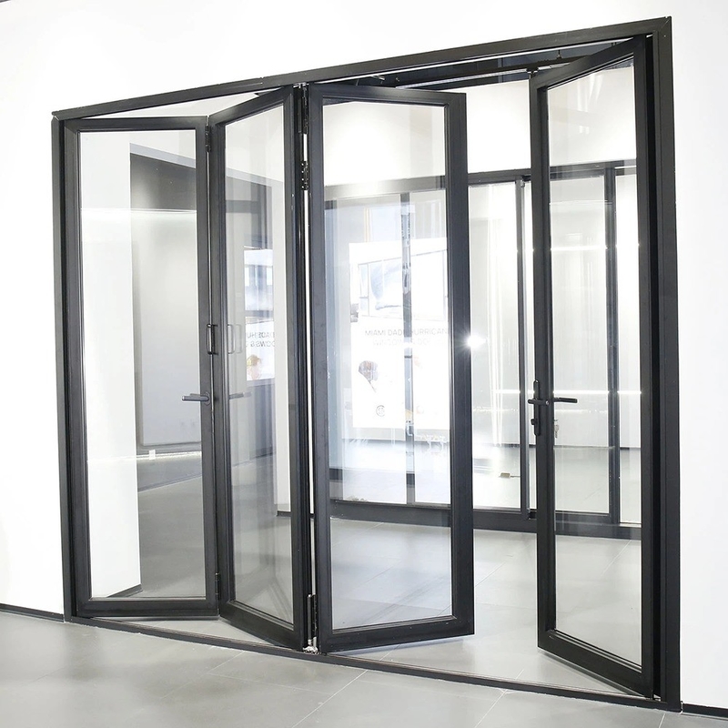 Portas duplas de liga de alumínio estilo moderno e personalizado com atualização de vidro triplex