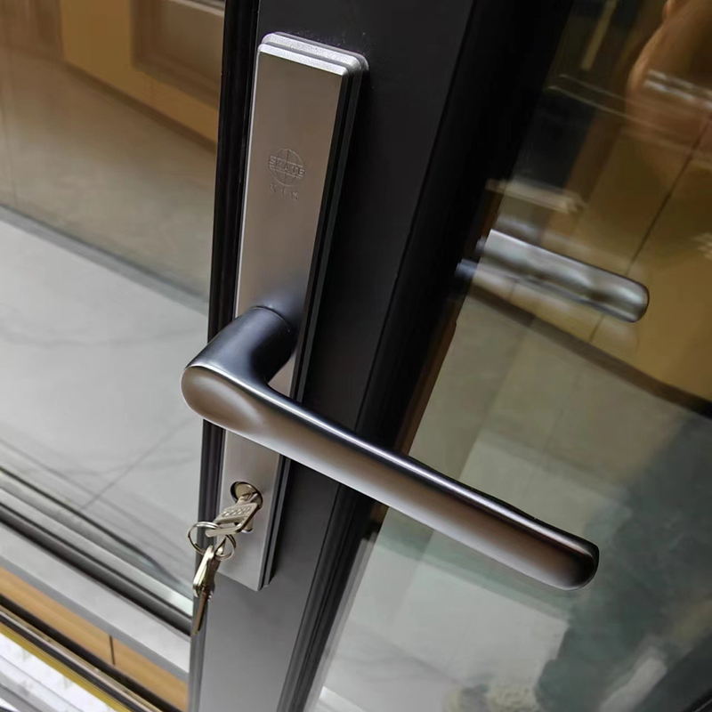 Modern Alumínio Exterior Duplo Vidro Swing Casement Portas para uma aparência elegante