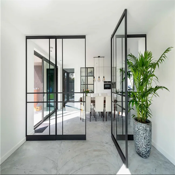 Portas pivotadas personalizadas com isolamento acústico para espaços residenciais e comerciais